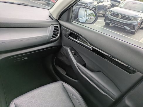 Certified 2024 Kia Seltos EX FWD image 14