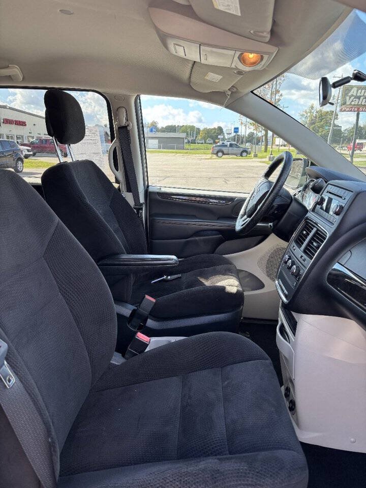 Used 2014 Dodge Grand Caravan SE w/ Quick Order Package 29E SE FWD image 5