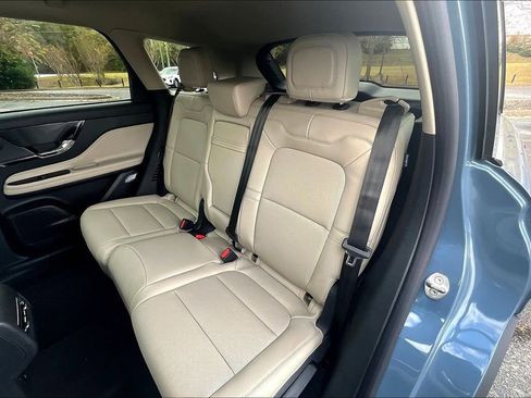 New 2026 Lincoln Corsair Premiere image 10