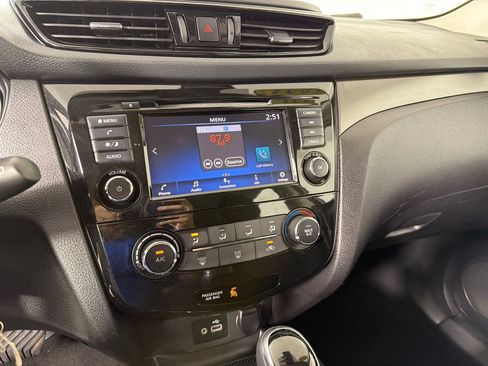 Used 2021 Nissan Rogue Sport S FWD image 14