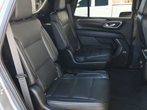 Used 2021 Chevrolet Tahoe Z71 w/ Z71 Signature Package image 21