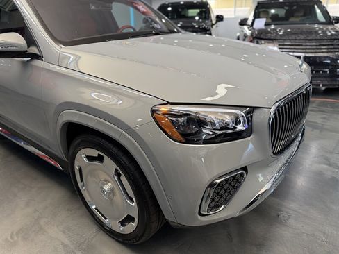 Used 2026 Mercedes-Benz Maybach GLS 600 4MATIC image 4