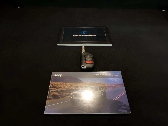 Used 2023 Jeep Wrangler Unlimited Rubicon 4xe AWD/4WD image 91