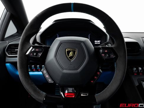 Used 2023 Lamborghini Huracan Tecnica image 28