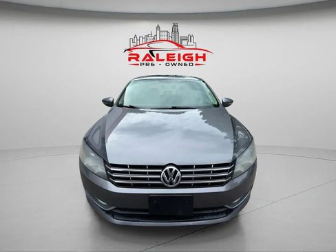 Used 2012 Volkswagen Passat TDI SE image 6
