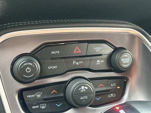 Used 2019 Dodge Challenger R/T image 25