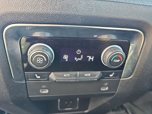 Used 2022 Chevrolet Suburban RST w/ Luxury Package image 25