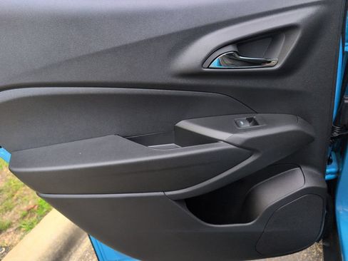 New 2026 Chevrolet Trax LT FWD image 32
