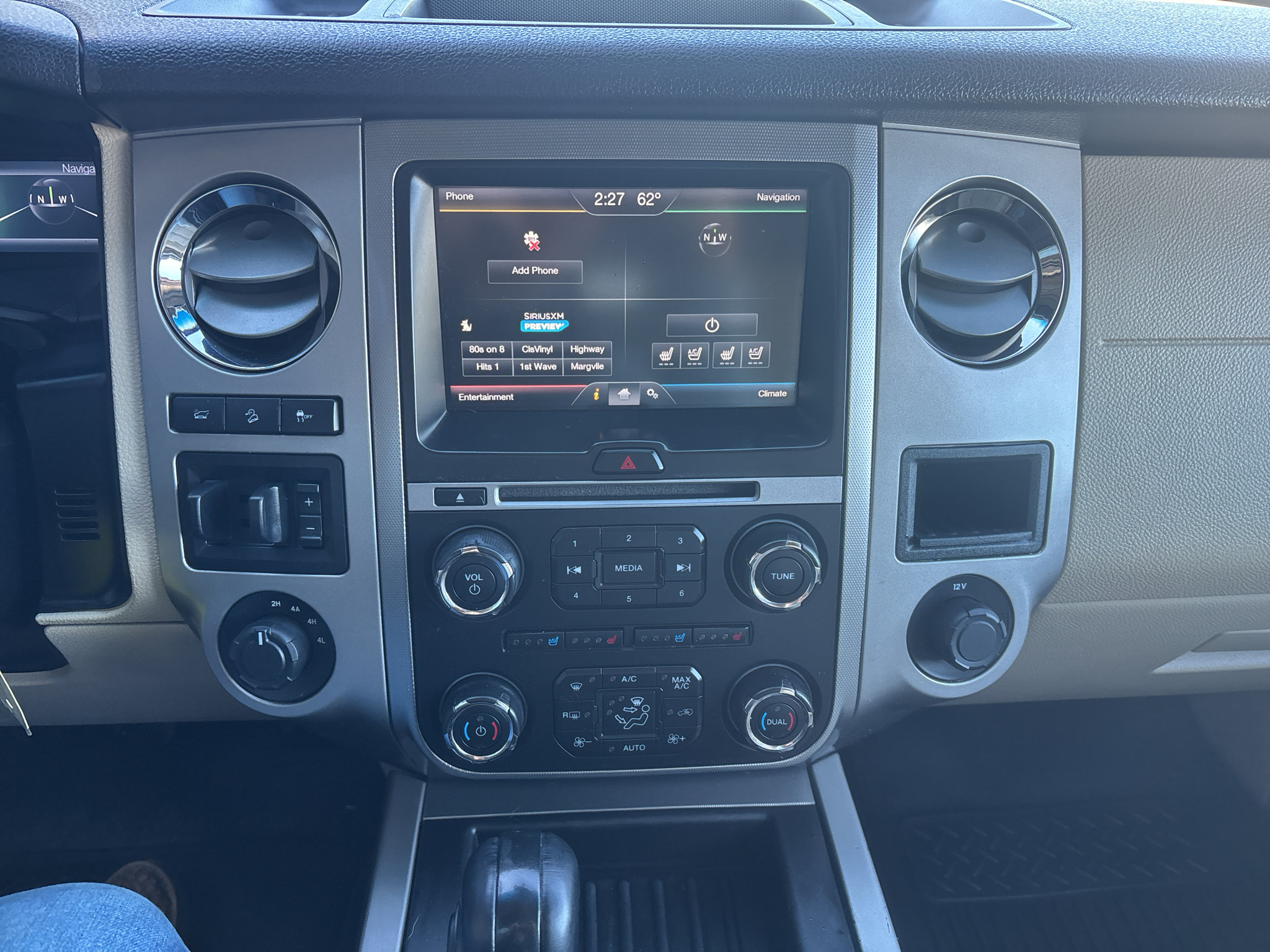 Used 2015 Ford Expedition EL XLT w/ Equipment Group 202A AWD/4WD image 18