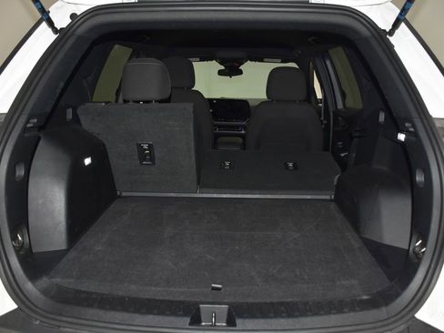 Used 2025 Chevrolet Equinox LT image 27