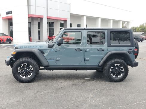 Used 2025 Jeep Wrangler Unlimited Rubicon 4xe w/ Convenience Group image 7