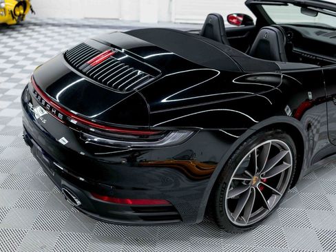 Used 2020 Porsche 911 Carrera 4S AWD/4WD image 20