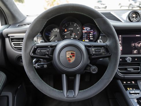 New 2026 Porsche Macan GTS image 13