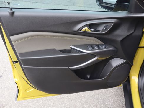 Certified 2024 Chevrolet Trax ACTIV w/ Sunroof Package image 15