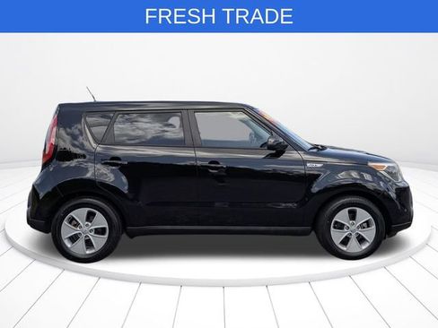 Used 2016 Kia Soul FWD image 2