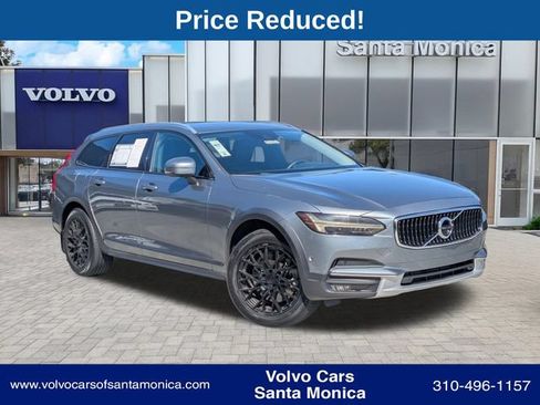 Used 2018 Volvo V90 T5 Cross Country w/ Convenience Package AWD/4WD image 1