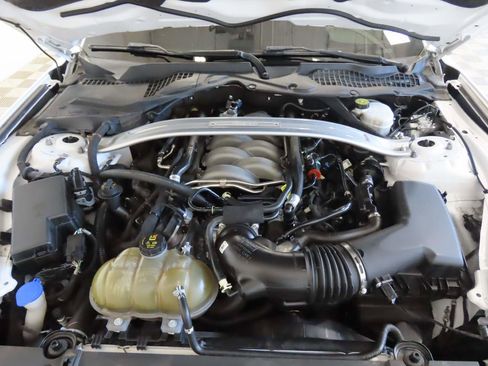 Used 2020 Ford Mustang GT Premium w/ GT Performance Package RWD image 16