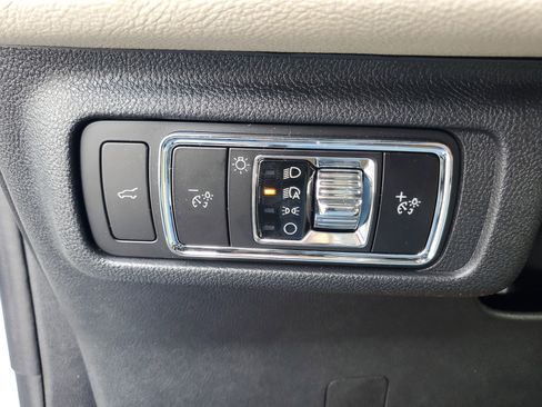 New 2026 Lincoln Corsair Premiere image 13