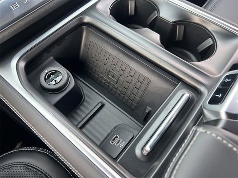 New 2025 Ford Expedition Max Platinum w/ Stealth Performance Package image 8