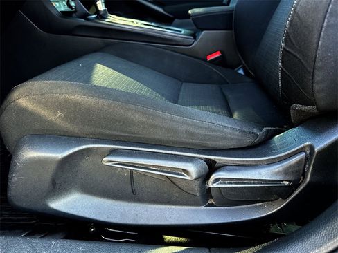 Used 2022 Honda Civic EX image 12