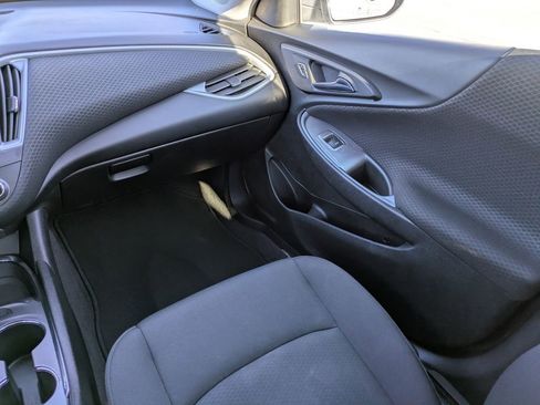 Used 2024 Chevrolet Malibu LT image 17
