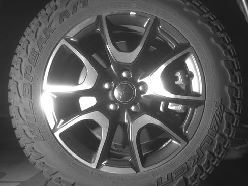 Used 2025 Jeep Compass Trailhawk AWD/4WD image 13