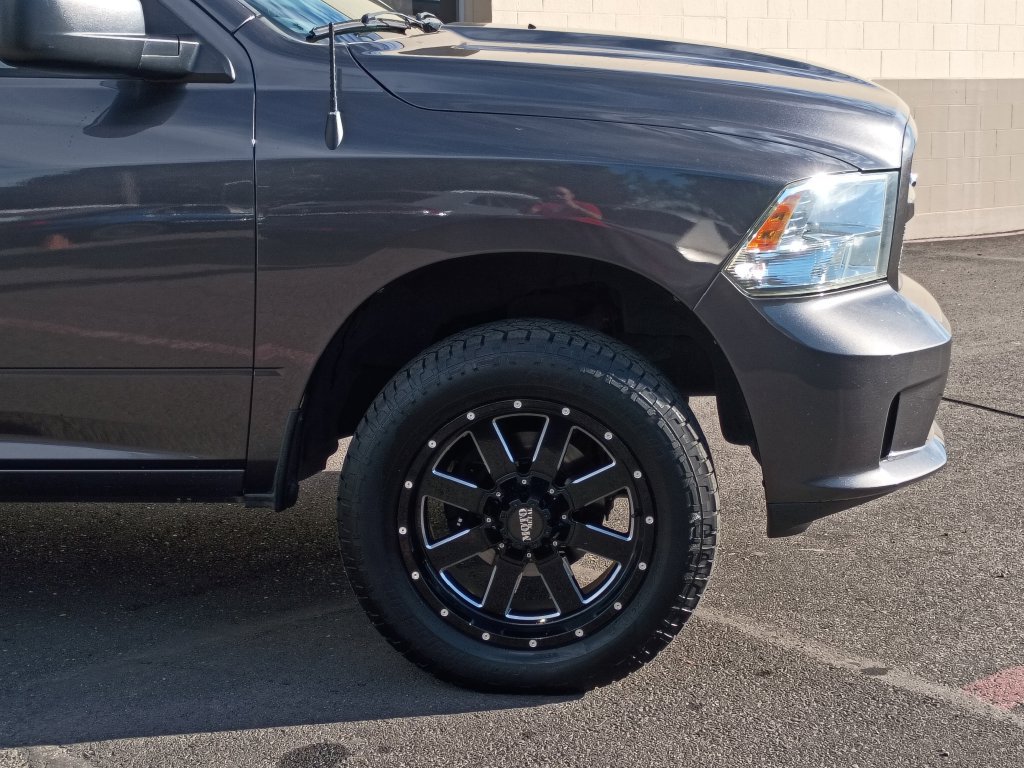 Used 2015 RAM 1500 Express AWD/4WD image 2