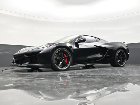 Used 2025 Chevrolet Corvette E-Ray AWD/4WD image 20