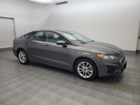 Used 2019 Ford Fusion SE FWD image 11