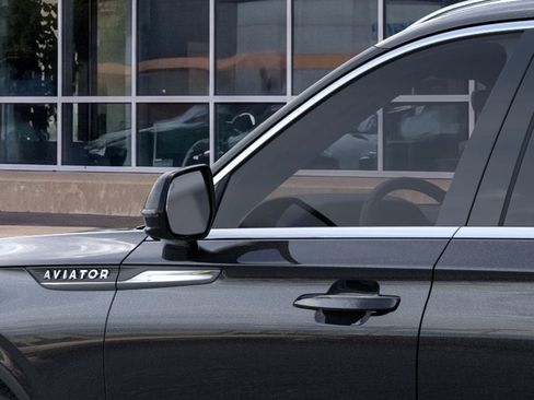 Used 2026 Lincoln Aviator AWD image 20