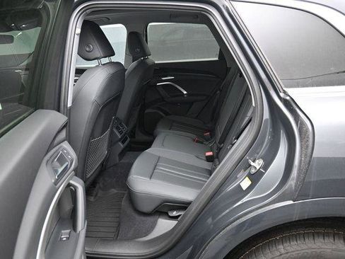 New 2025 Audi Q5 Premium image 11