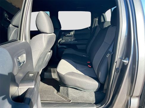 Used 2021 Toyota Tacoma TRD Off-Road image 23