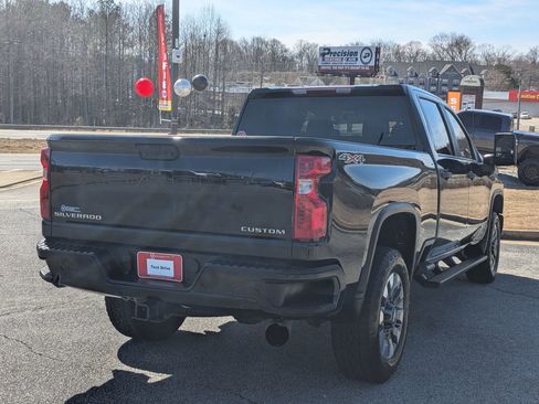 Used 2024 Chevrolet Silverado 2500 Custom w/ Custom Value Package image 5