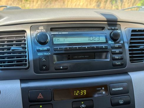 Used 2004 Toyota Corolla S FWD image 23