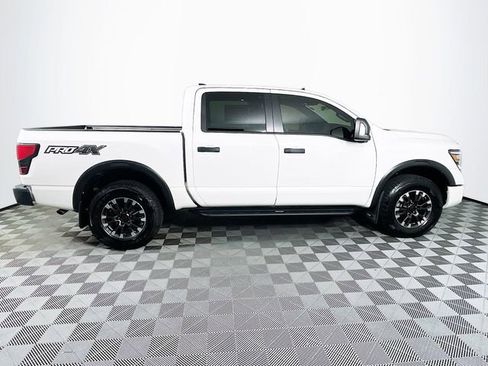 Used 2023 Nissan Titan PRO-4X w/ Pro-4x Convenience Package AWD/4WD image 9