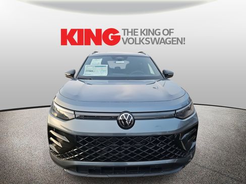 New 2026 Volkswagen Tiguan SE R-Line image 9