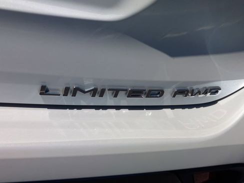 Used 2025 Toyota Highlander Limited AWD/4WD image 51