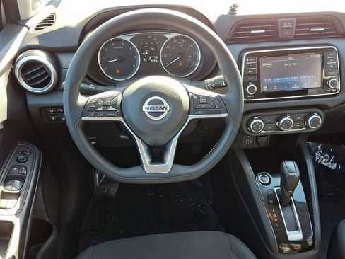Used 2020 Nissan Versa S image 12