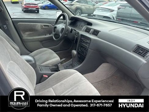 Used 1997 Toyota Camry LE image 9