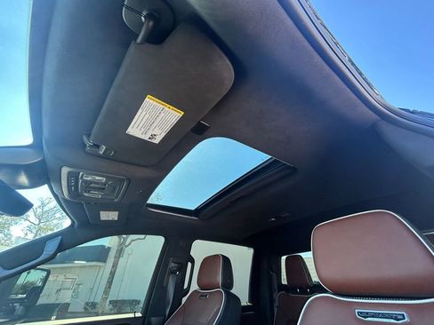 Used 2024 GMC Sierra 2500 Denali Ultimate w/ Max Trailering Package image 11