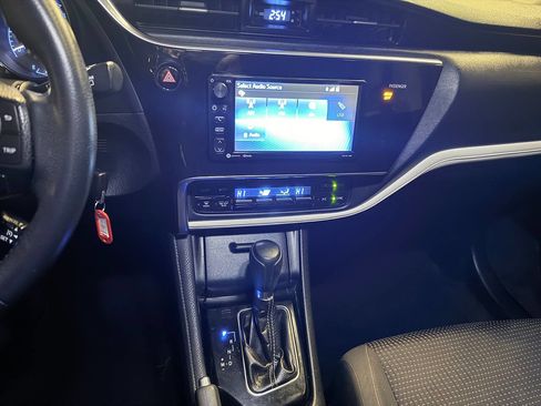 Used 2018 Toyota Corolla iM w/ Carpet Mat Package (TMS) image 15