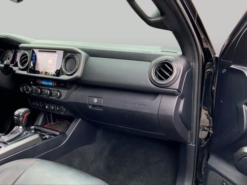 Used 2019 Toyota Tacoma TRD Pro AWD/4WD image 17