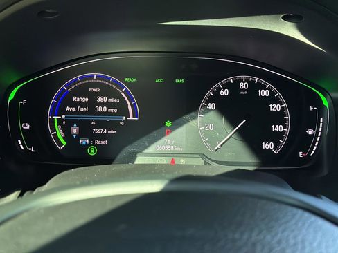 Used 2018 Honda Accord EX image 26