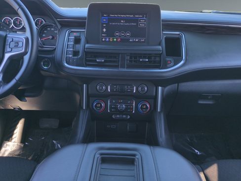 Used 2024 Chevrolet Suburban LS image 12