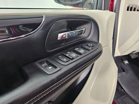 Used 2019 Dodge Grand Caravan SXT image 20