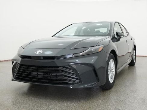 New 2026 Toyota Camry LE FWD image 32