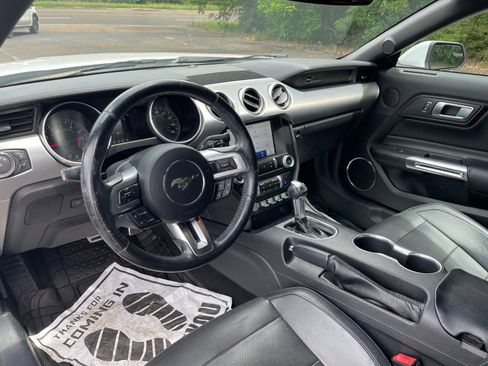 Used 2020 Ford Mustang Premium RWD image 19