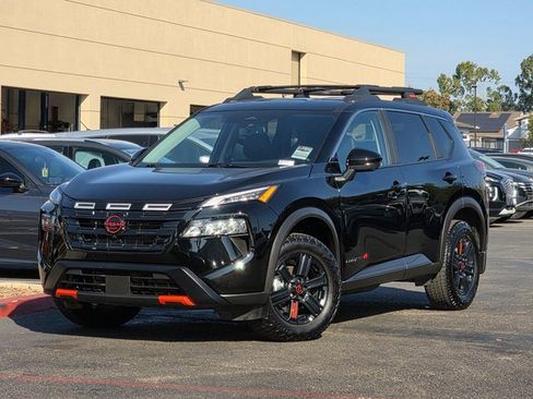 Used 2025 Nissan Rogue SV w/ Rock Creek Premium Package image 2