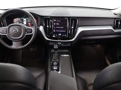 Used 2020 Volvo XC60 T5 Momentum AWD/4WD image 17