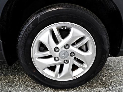 Used 2021 Hyundai Venue SE w/ Cargo Package image 21